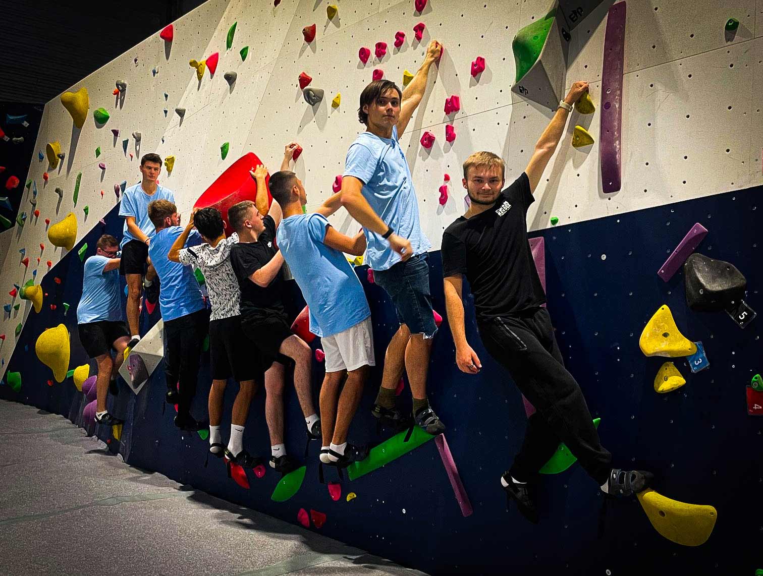 Journée intégration AFPI Valenciennes - Mur d'escalade