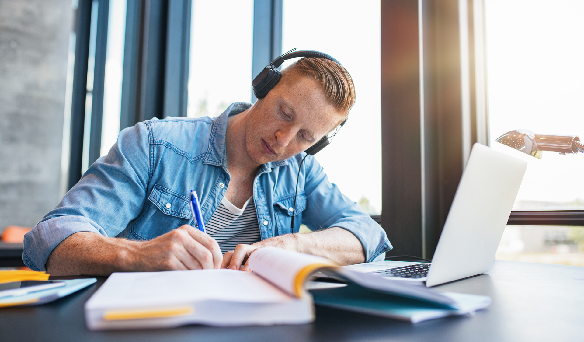 Étudiant en révision