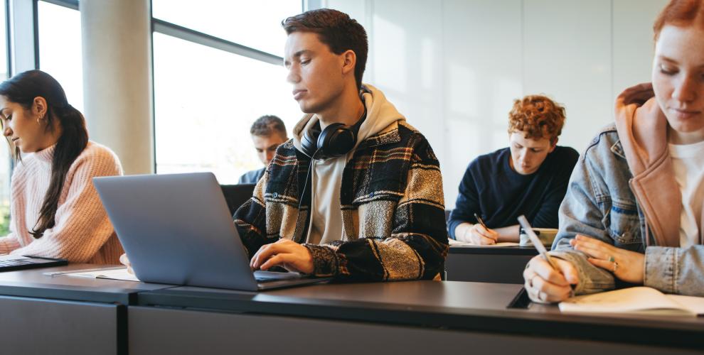 étudiants en classe